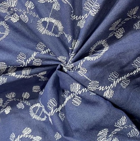 Tecido Jeans Bordado Azul Escuro Flora  - Empório dos Tecidos 