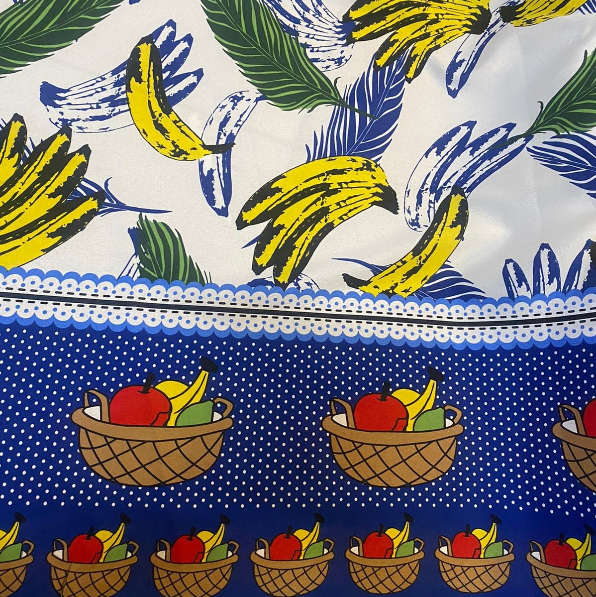 Tecido Oxford Estampado Cesta de Frutas Azul Royal - Empório dos Tecidos 