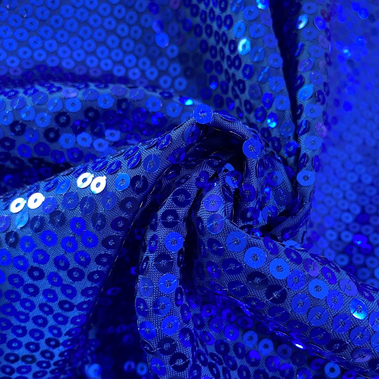 Tecido Paetê Malha Azul Royal - Empório dos Tecidos 