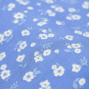 Tecido Crepe Salina Estampado Flores Pequenas Fundo Azul  - Empório dos Tecidos 