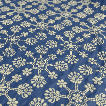 Tecido Mescla Jeans Bordado Azul Desenho Flores Diferentes - Empório dos Tecidos 
