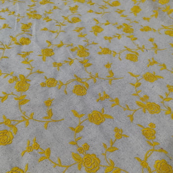 Tecido Linho Bordado Floral Cru Amarelo - Empório dos Tecidos 