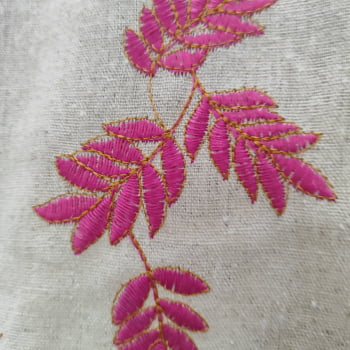 Tecido Linho Bordado Ramos de Folhas Rosa Escuro - Empório dos Tecidos 