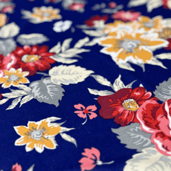 Tecido Malha Helanca Flores Vermelhas Fundo Azul Royal - Empório dos Tecidos 