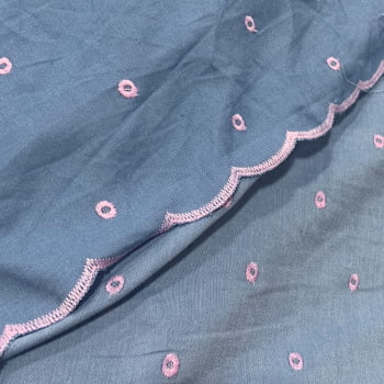 Tecido Mescla Jeans Bordado Azul Médio Devaneio Rosa Bebê Poá - Empório dos Tecidos 
